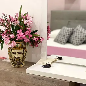  Dom wakacyjny Domus Cuseni Włochy