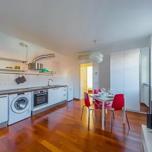 Cozy Flat 500m From Affori Fn! Appartamento Milano